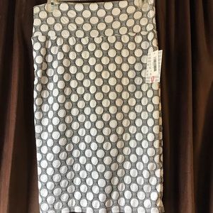 LuLaRoe Cassie size Small